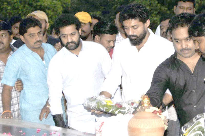 Jr NTR And Kalyan Ram Pays Tribute To NTR At NTR Ghat